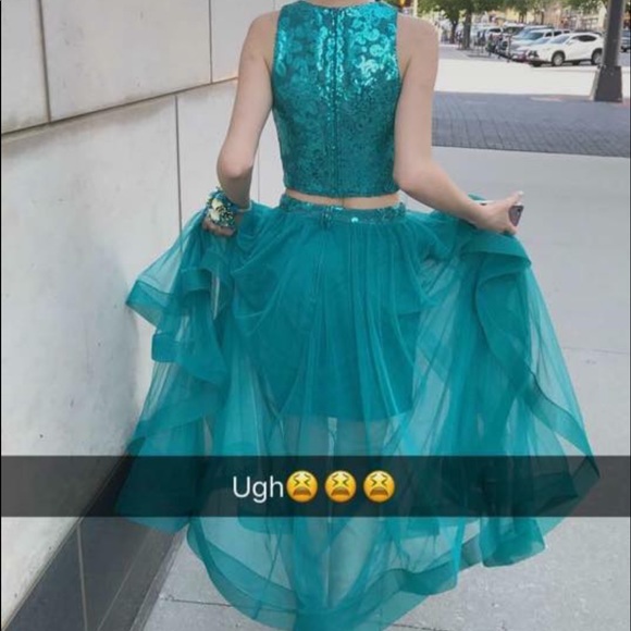 Dresses & Skirts - Prom dress